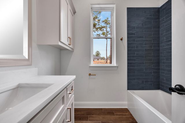 170 Waterfowl Ln, Longview, TX 75602