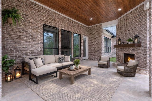 170 Waterfowl Ln, Longview, TX 75602