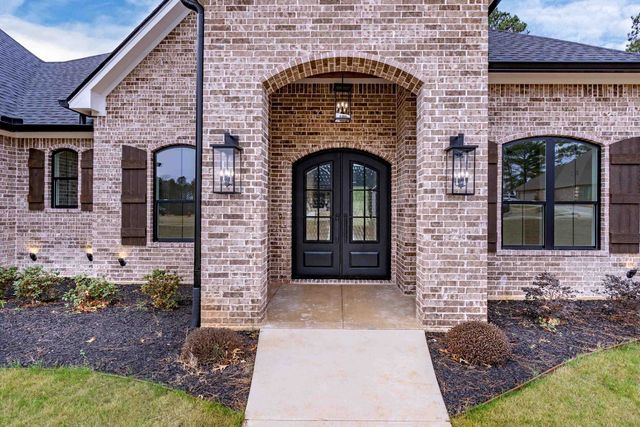 170 Waterfowl Ln, Longview, TX 75602