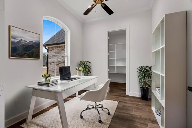 170 Waterfowl Ln, Longview, TX 75602