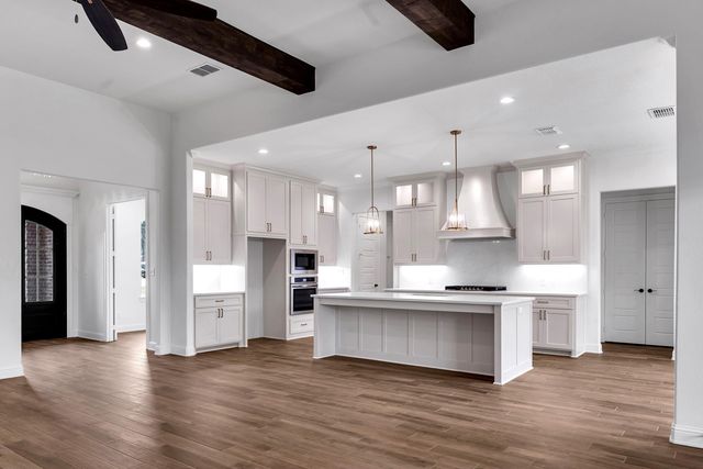 170 Waterfowl Ln, Longview, TX 75602