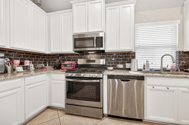 19707 Lakeside Pointe Court, Richmond, TX 77407