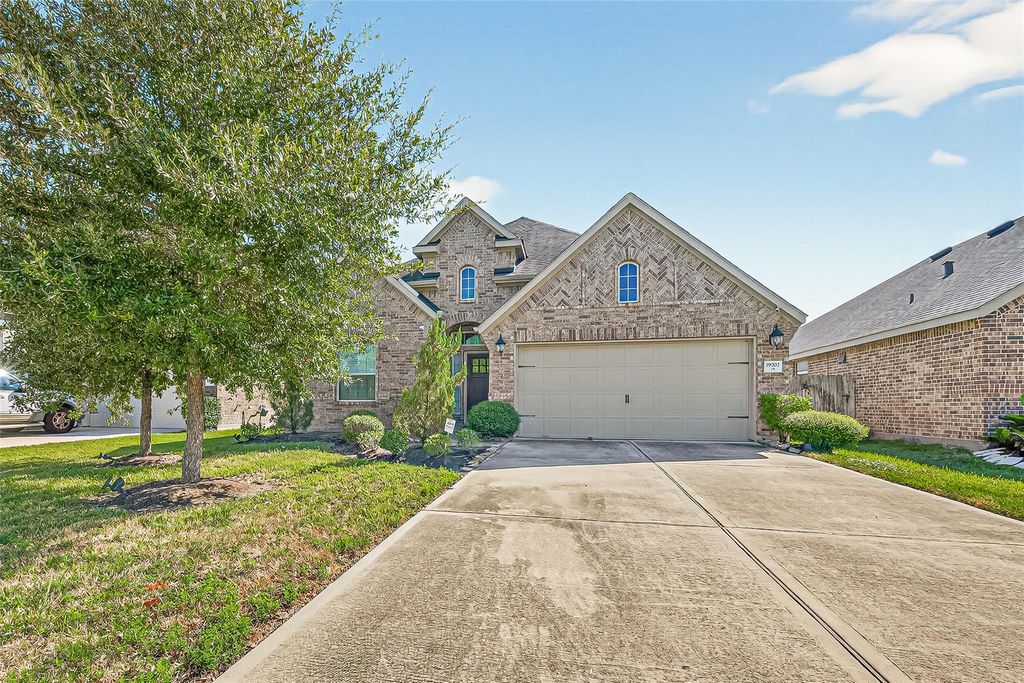 19707 Lakeside Pointe Court, Richmond, TX 77407