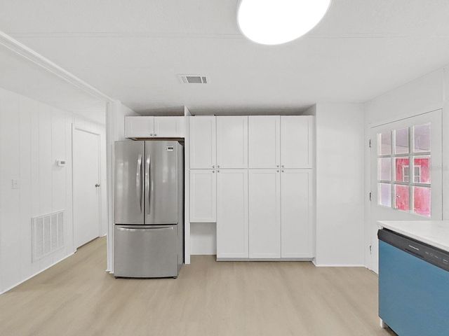 4925 FOXWOOD LAKE DR, Lakeland, FL 33810