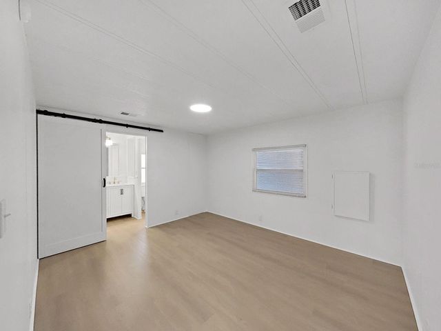 4925 FOXWOOD LAKE DR, Lakeland, FL 33810