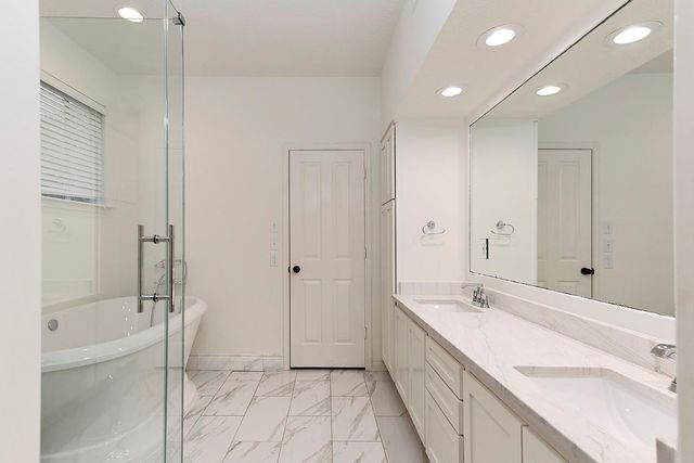 35 Tender Violet Place, The Woodlands, TX 77381
