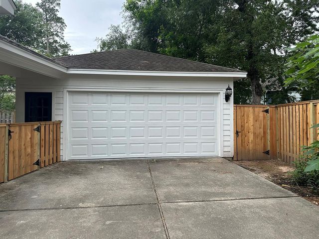 35 Tender Violet Place, The Woodlands, TX 77381