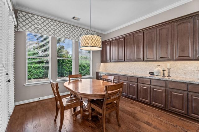 130 E Cove View Trail, Spring, TX 77389