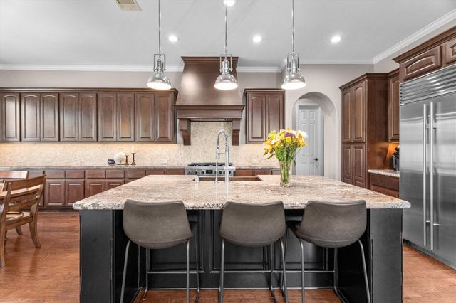 130 E Cove View Trail, Spring, TX 77389