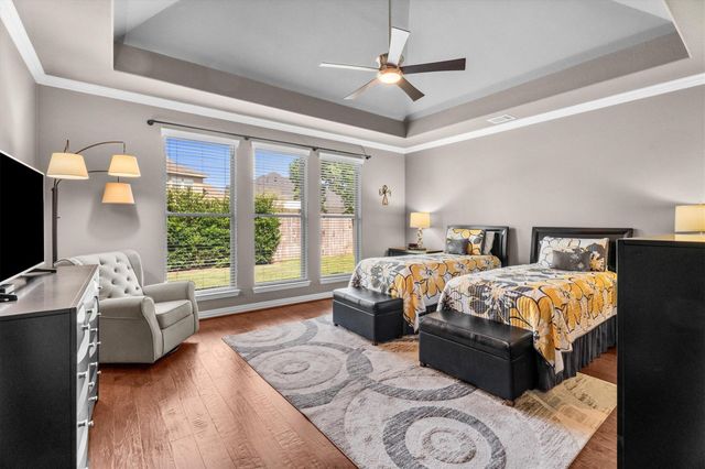 130 E Cove View Trail, Spring, TX 77389