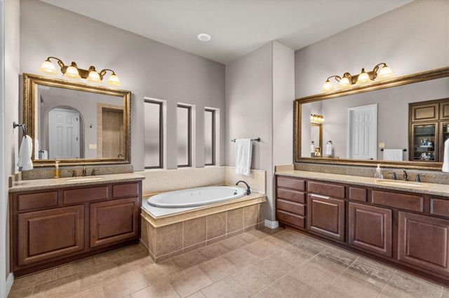 130 E Cove View Trail, Spring, TX 77389