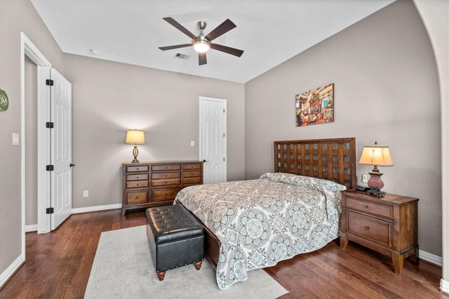 130 E Cove View Trail, Spring, TX 77389