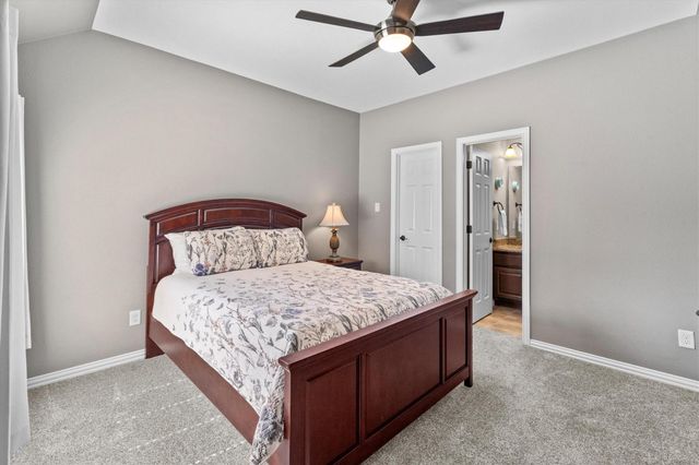 130 E Cove View Trail, Spring, TX 77389