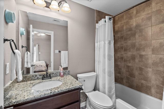 130 E Cove View Trail, Spring, TX 77389