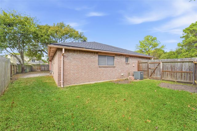 14623 Wind Hollow Circle, Houston, TX 77040