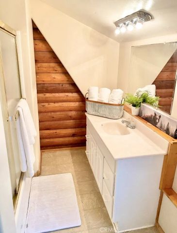 379 Dorn, Crestline, CA 92325