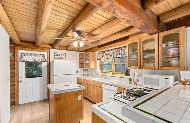 379 Dorn, Crestline, CA 92325