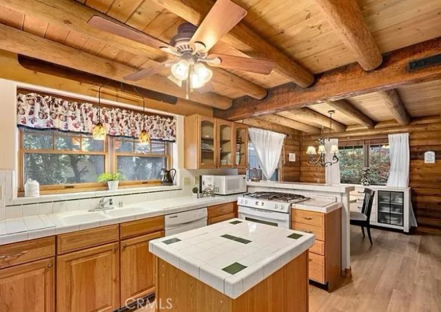 379 Dorn, Crestline, CA 92325