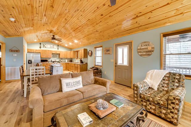 3000 Highwater Rd, Waverly, TN 37185