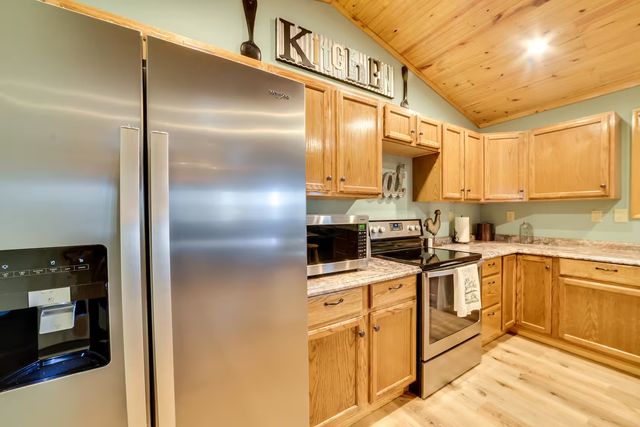 3000 Highwater Rd, Waverly, TN 37185