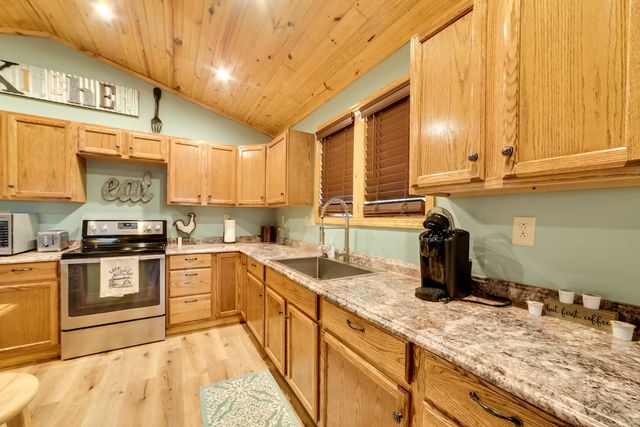 3000 Highwater Rd, Waverly, TN 37185