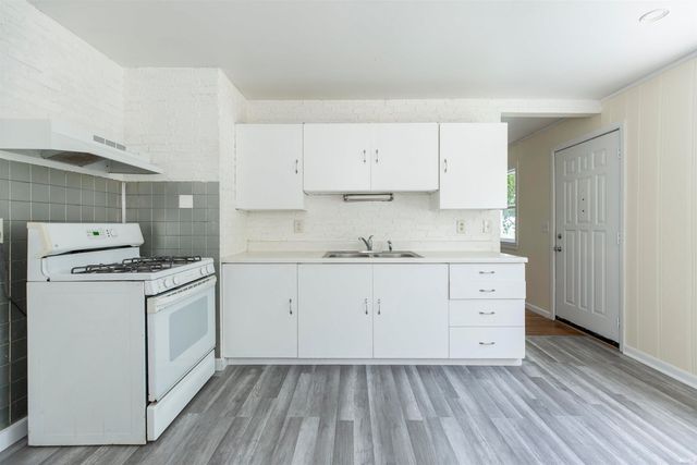 712 Geyer Avenue, Mishawaka, IN 46544