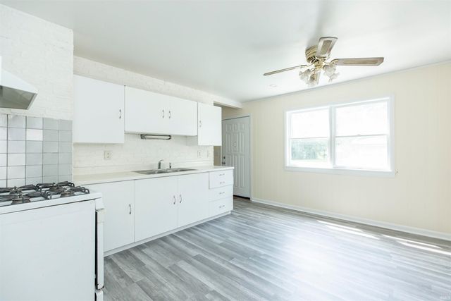 712 Geyer Avenue, Mishawaka, IN 46544