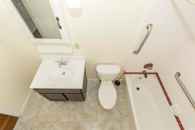 712 Geyer Avenue, Mishawaka, IN 46544