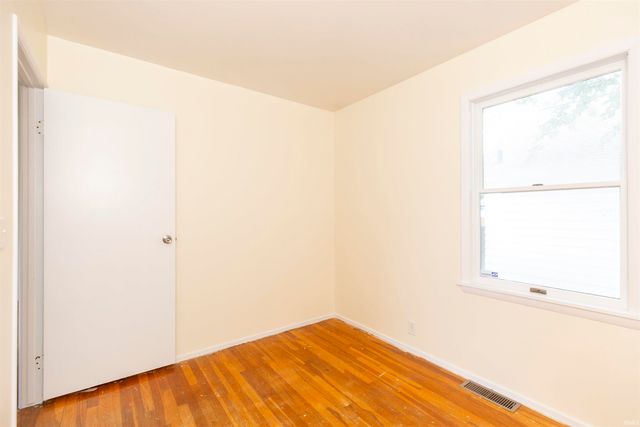 712 Geyer Avenue, Mishawaka, IN 46544