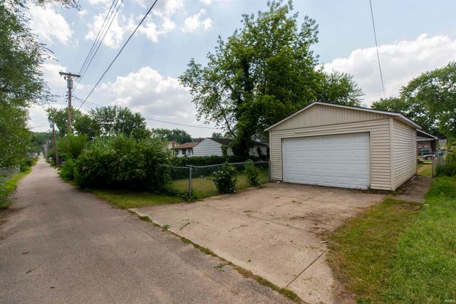 712 Geyer Avenue, Mishawaka, IN 46544