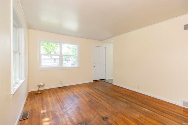 712 Geyer Avenue, Mishawaka, IN 46544