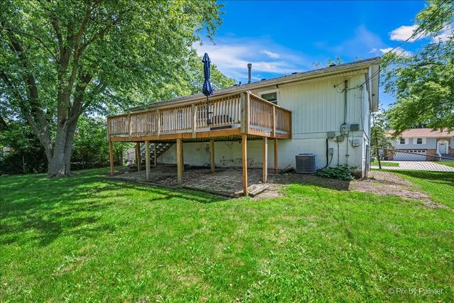 809 Stowell Avenue, Streamwood, IL 60107