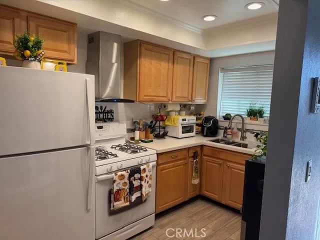 708 W Lambert 6, La Habra, CA 90631