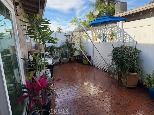 708 W Lambert 6, La Habra, CA 90631