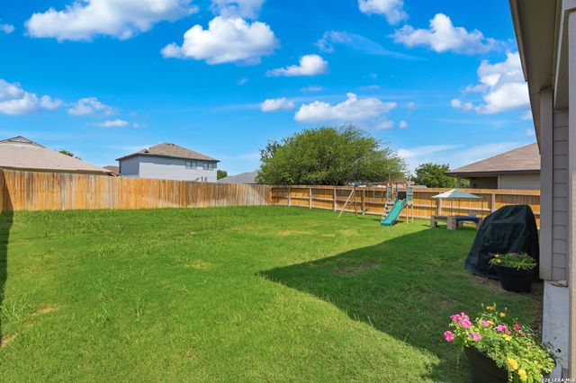 8151 FALCON MDW, Converse, TX 78109