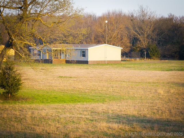 18085 EW 20 Road, Nowata, OK 74048