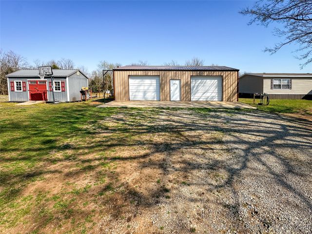 18085 EW 20 Road, Nowata, OK 74048