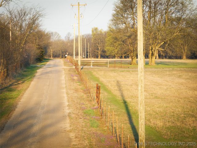 18085 EW 20 Road, Nowata, OK 74048