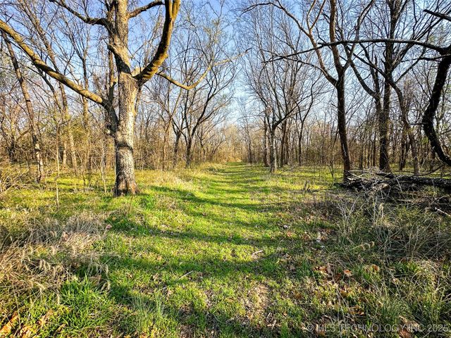 18085 EW 20 Road, Nowata, OK 74048