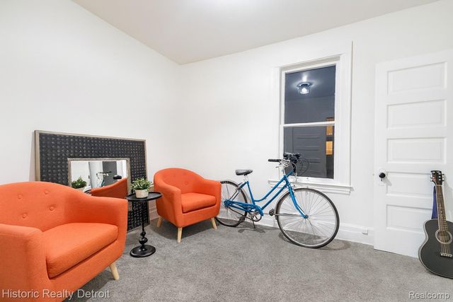 5095 Van Dyke Street, Detroit, MI 48213