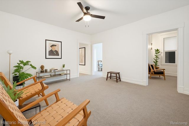 5095 Van Dyke Street, Detroit, MI 48213