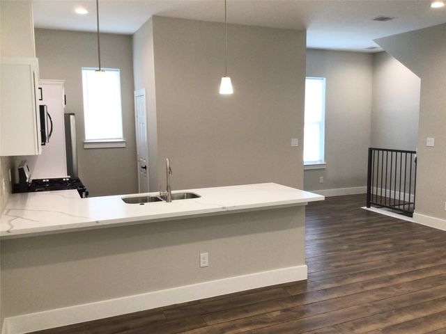 2109 Marnel Road C, Houston, TX 77055