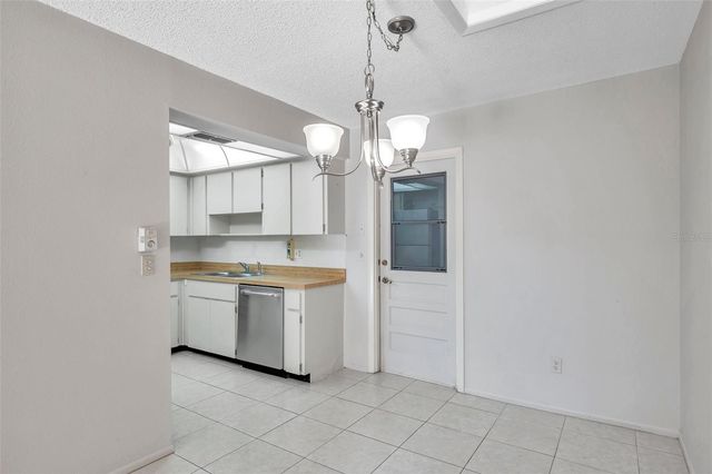 2291 SHELLY DRIVE DRIVE D, Palm Harbor, FL 34684