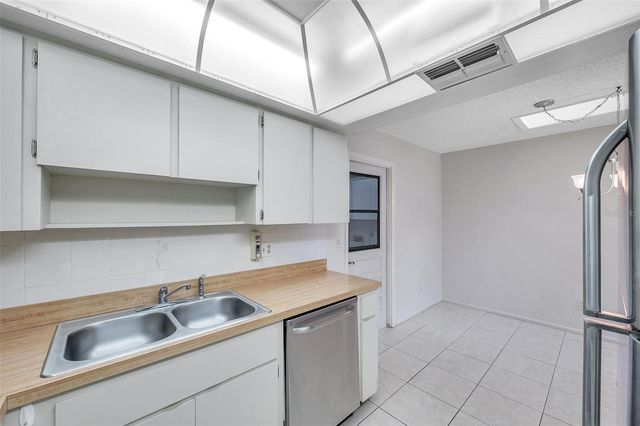 2291 SHELLY DRIVE DRIVE D, Palm Harbor, FL 34684