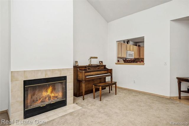 773 Red Maple Lane, Wixom, MI 48393