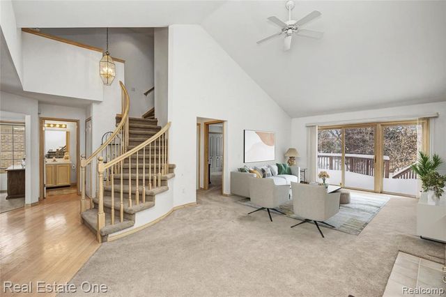 773 Red Maple Lane, Wixom, MI 48393