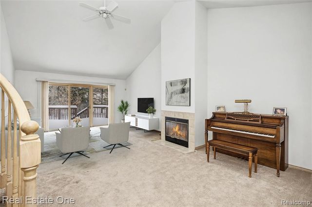 773 Red Maple Lane, Wixom, MI 48393