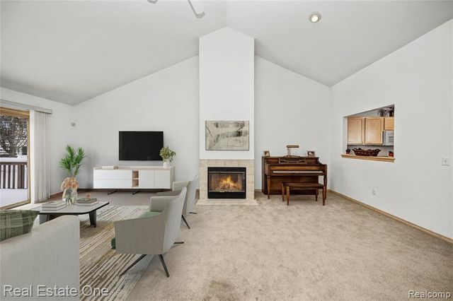 773 Red Maple Lane, Wixom, MI 48393