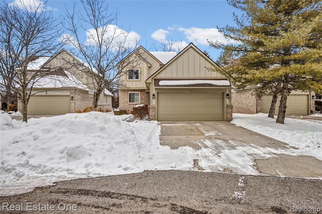 773 Red Maple Lane, Wixom, MI 48393