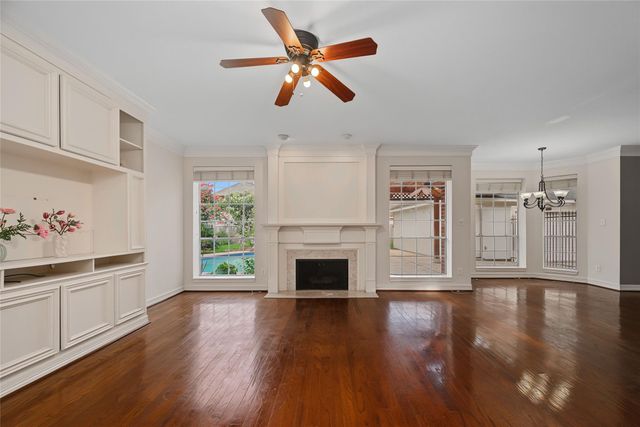 4802 Yorkshire Street, Sugar Land, TX 77479